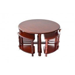 set masa cu 4 tabureti din lemn de nuanta maro , o piesa de mobilier ce s e incadreaza de minune pentru o terasa , sau living .